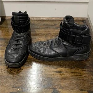 Moschino Hightop Sneakers